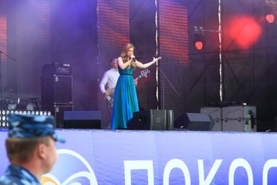 В Белгороде выступили Юлия Савичева и «Уматурман»