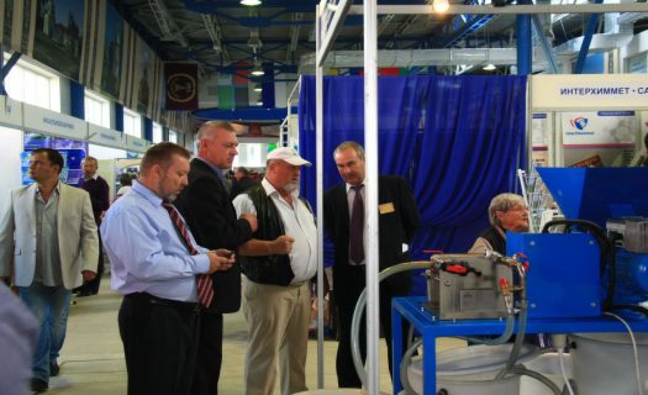 На агровыставке в Белгороде презентуют присыпку для поросят и самоходный опрыскиватель