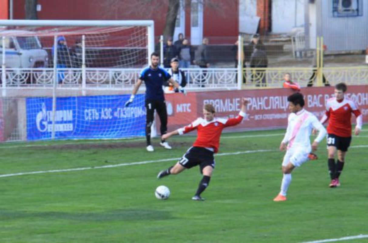 Салютовцы уже не в первый раз за сезон теряют очки из-за спорных решений арбитра