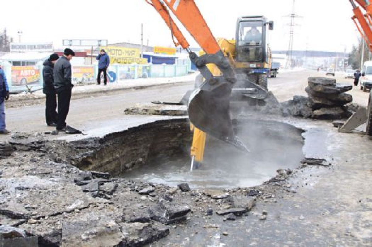 Земля разверзлась не из-за апокалипсиса, а из-за изношенности коллектора, срок службы которого истёк ещё два года назад