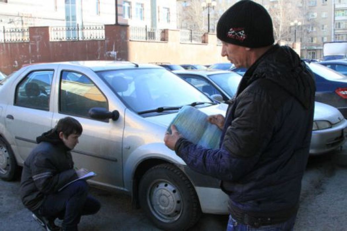 Теперь страховщики решили неделями осматривать авто водителей