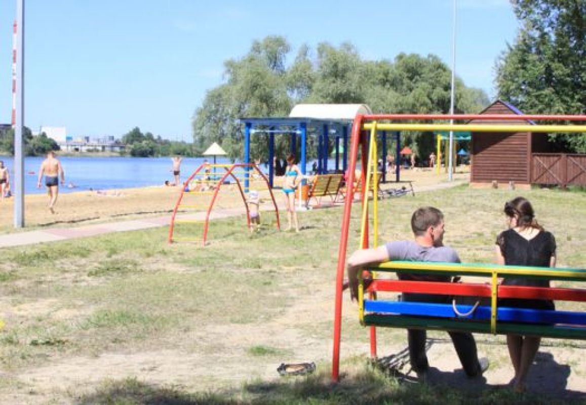 Из-за жары горожане открыли купальный сезон раньше срока