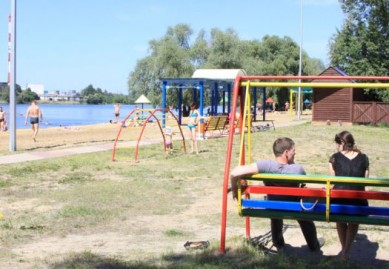 А на пляже белый песок?