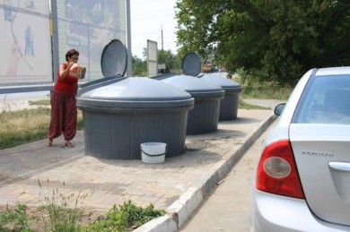 В Белгороде металлические мусорные контейнеры заменят на пластиковые