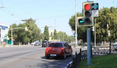 Эксперимент с поворотом на красный признали неудачным?