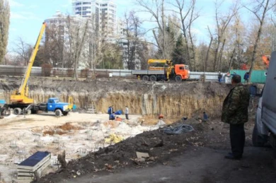Бывший вице-мэр строит в Центральном парке здание с рестораном