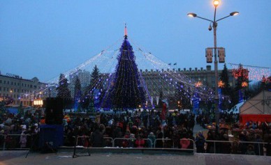 К новогодним праздникам Белгород украсят сине-серебристыми шарами