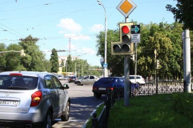 Антимонопольная служба потребовала убрать рекламу со светофора в центре Белгорода
