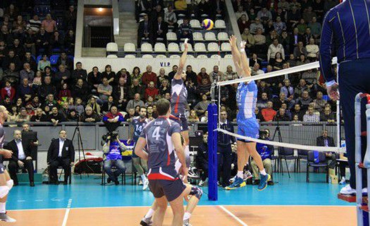 Волейболисты «Белогорья» уступили казанскому «Зениту»