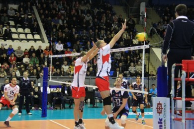 Волейболисты «Белогорья» обыграли «Факел» из Нового Уренгоя