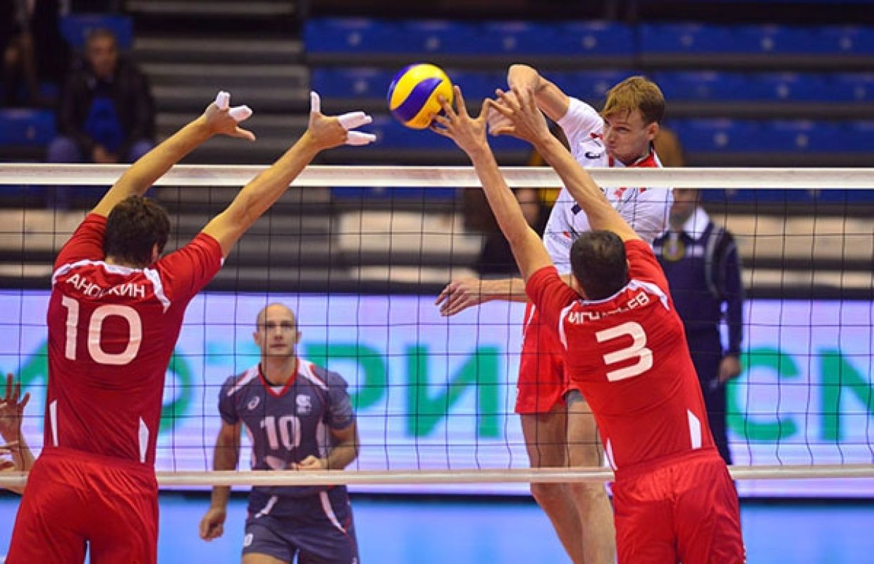 Волейболисты «Белогорья» проиграли оренбуржцам