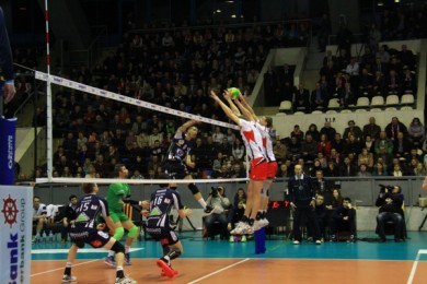 Волейболисты «Белогорья» обыграли нижегородцев