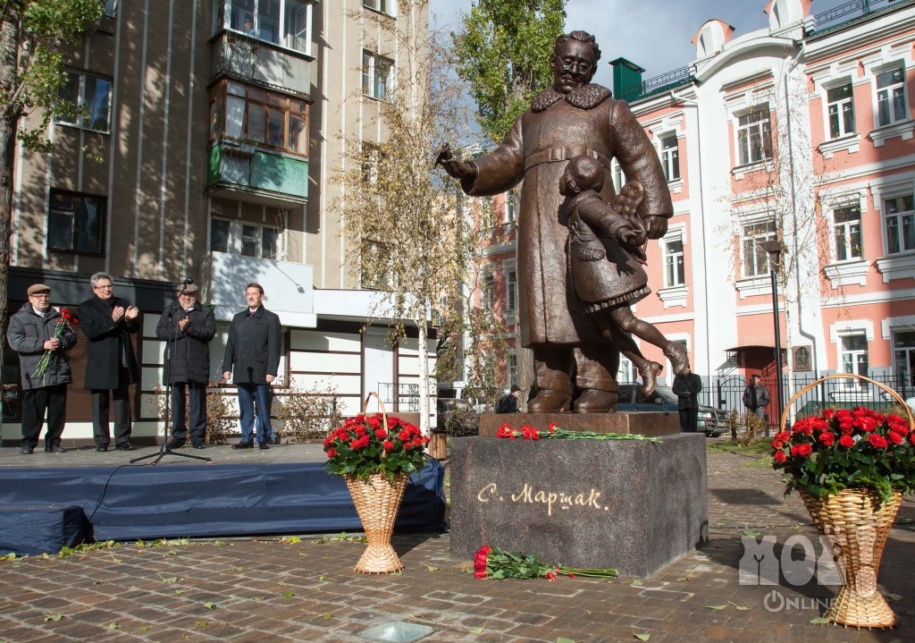 памятник петру 1 в саратове. кому поставлены памятники в городе. памятник петру i (1873) петрозаводск. с. памятник петру столыпину (москва).