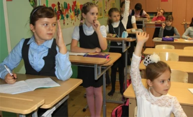 В Белгороде есть школы, где дети на уроках получают массаж и занимаются стоя