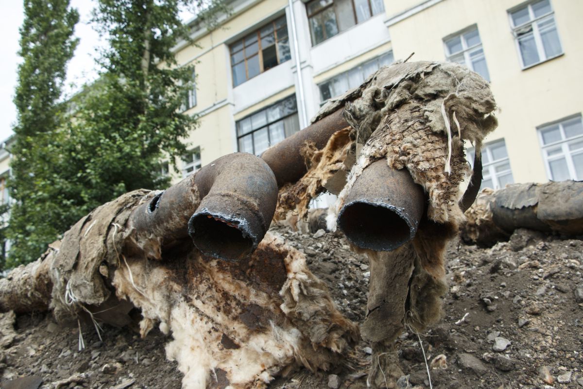 Старые водопроводные трубы в Грайвороне рабочие заменят за три года
