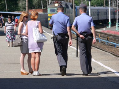 В Белгородской области осудили следователя, который контролировал похоронный рын...