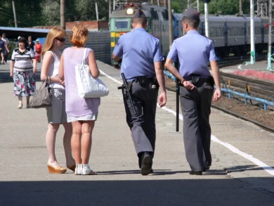 В Белгородской области осудили следователя, который контролировал похоронный рынок

