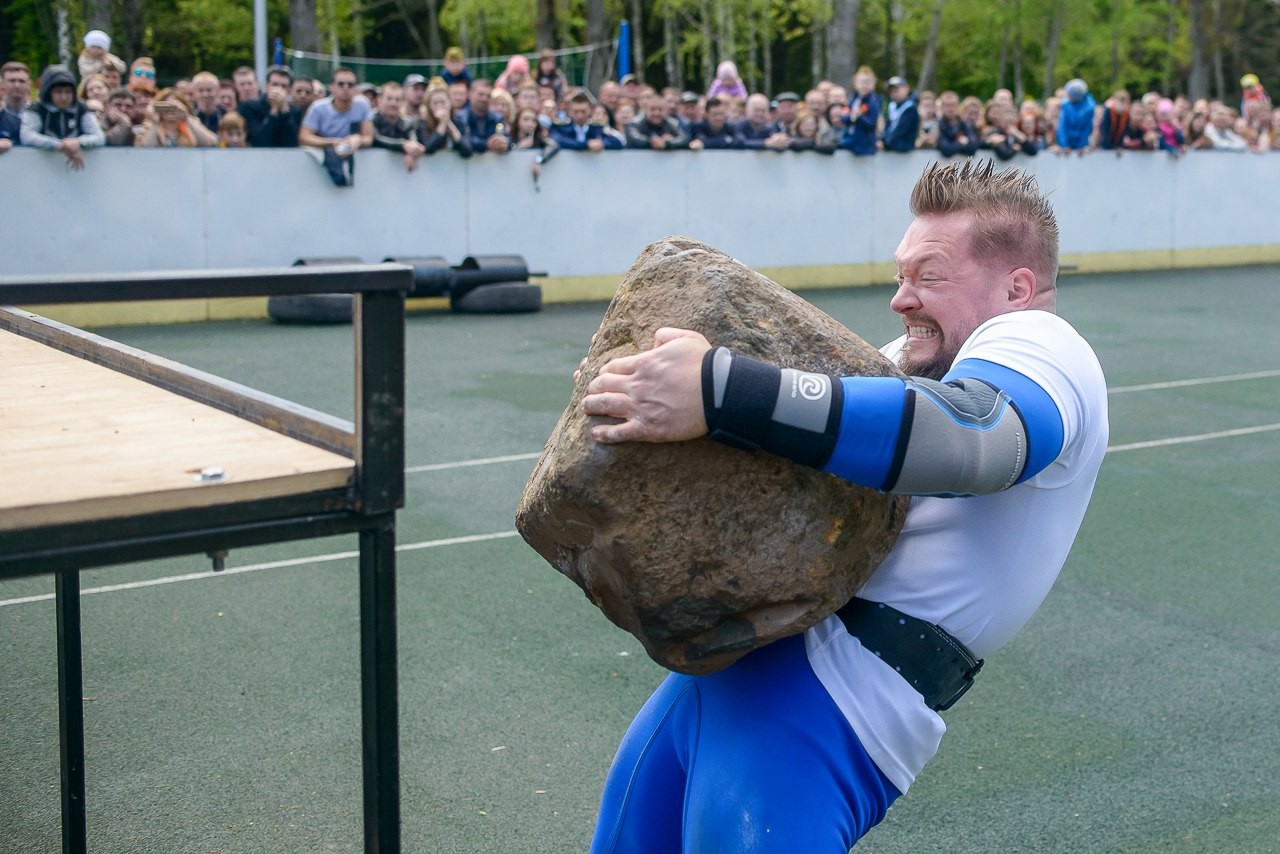 Strongman scripts. Стронгмен бревно. Белгородский стронгмен. Кевин стронгмен.