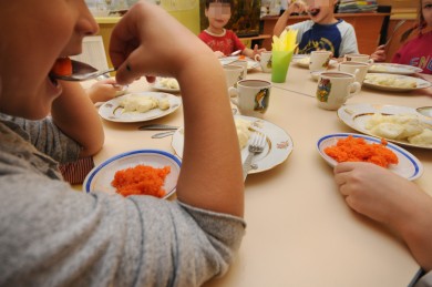 Белгородских школьников посадят на диету и будут обследовать раз в год врачи