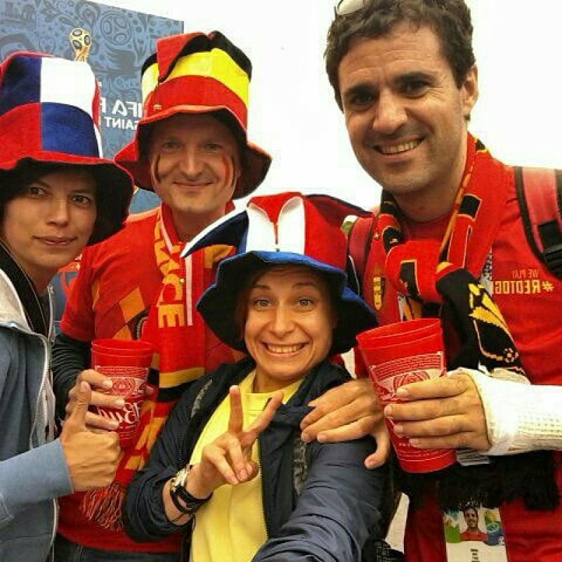 Бельгийские болельщики в Санкт-Петербурге приняли корреспондента «Житья» за француженку