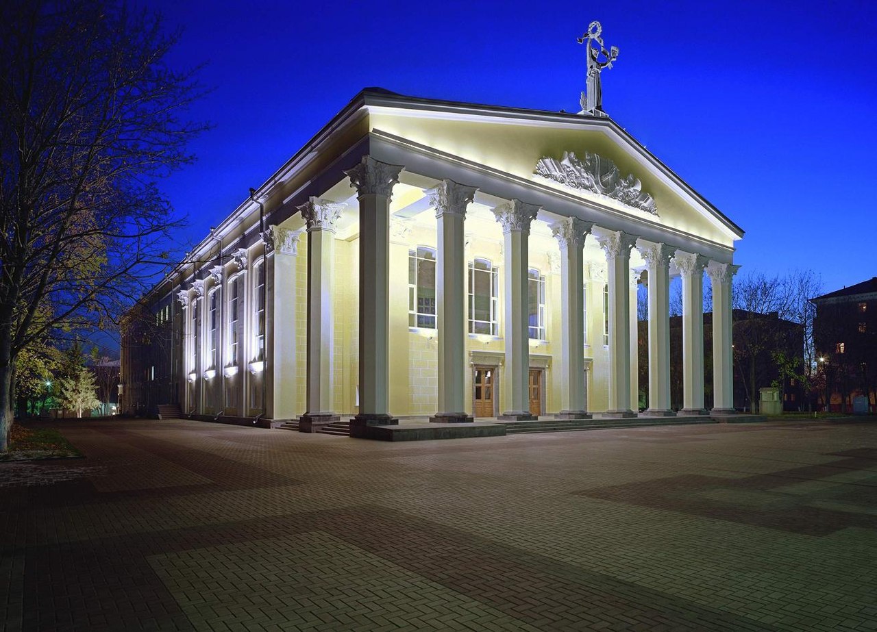 Фото из архива драматического театра