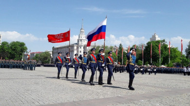 Путин перенёс парад Победы