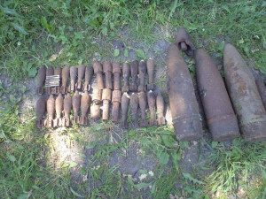 В Белгородской области обнаружили два схрона боеприпасов